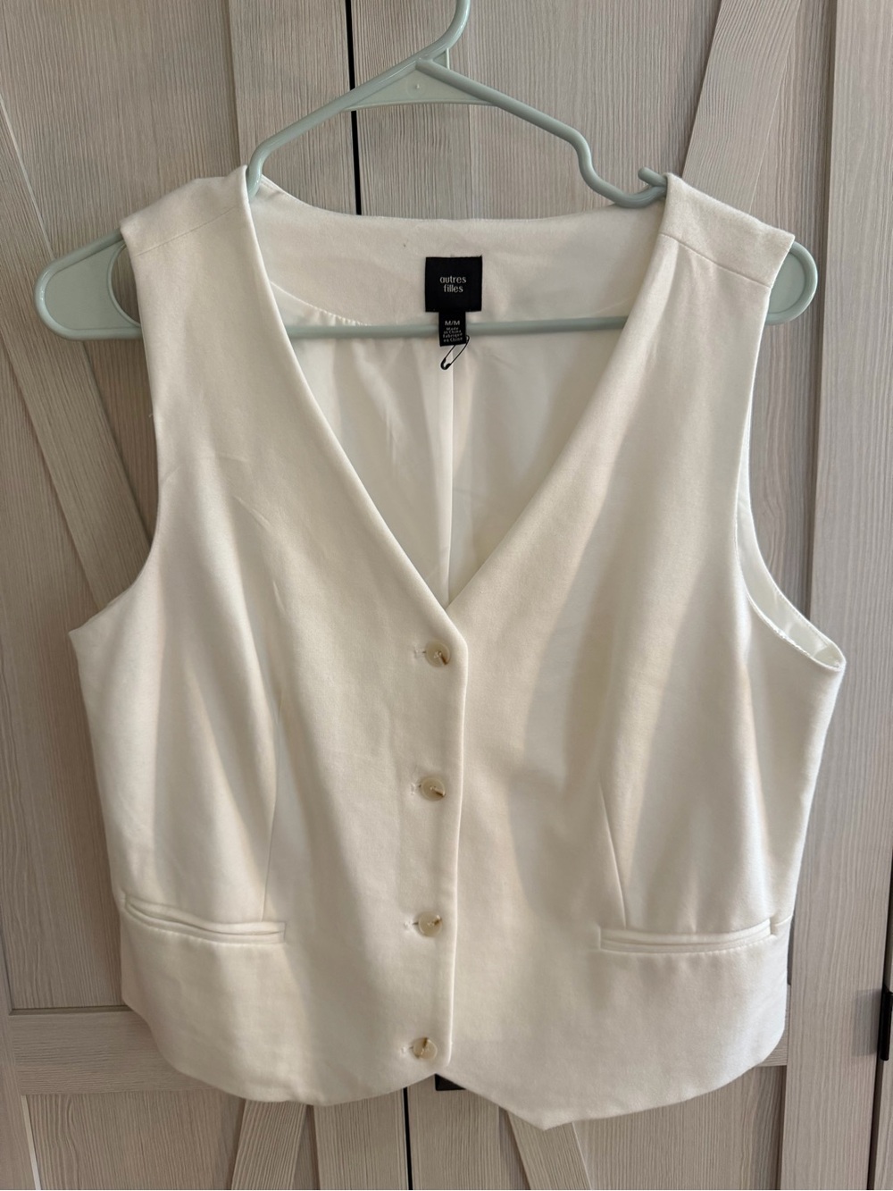 Autres Filles White V-Neck Button Front Vest
